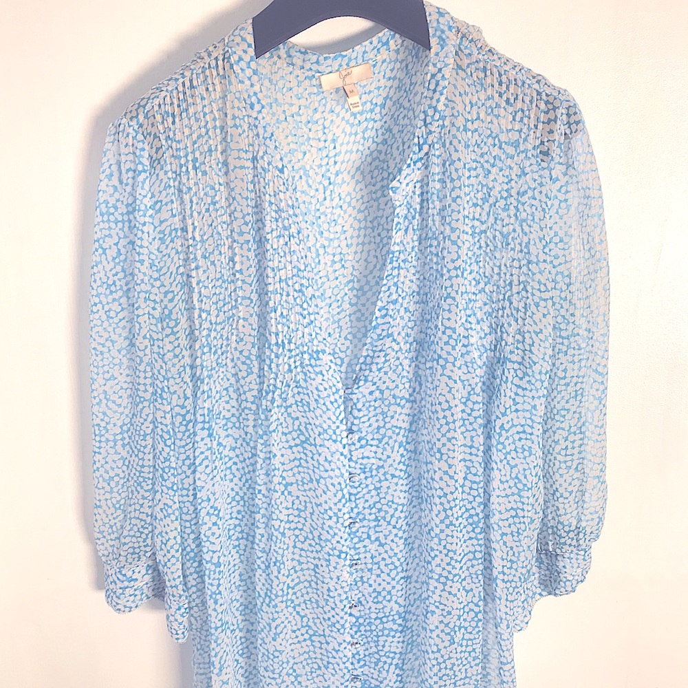 Joie Blue & White silk top w/ 3/4 sleeves